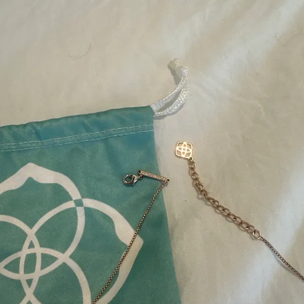 Kendra Scott Necklace & Dust Bag - Image 2