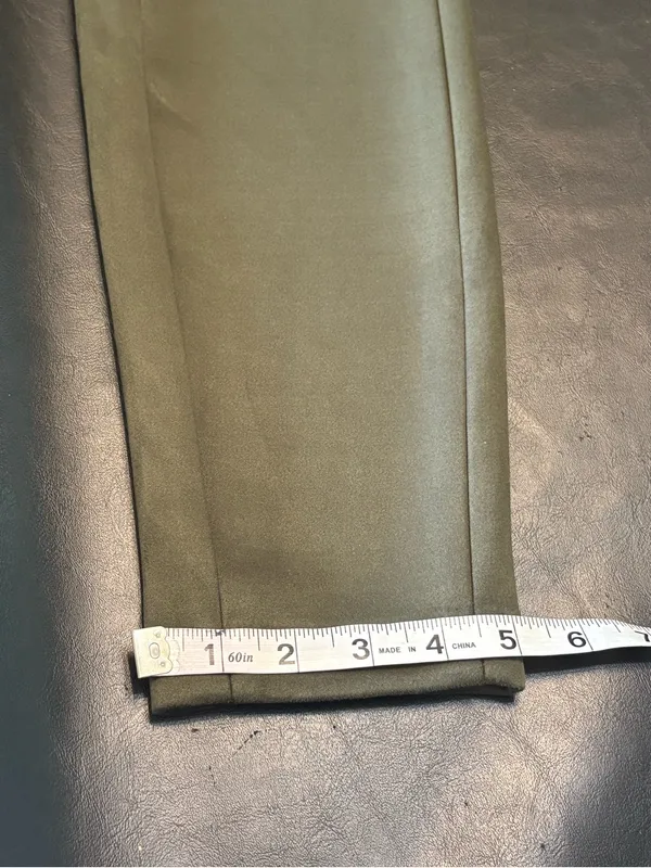 Banana Republic Devon Faux Suede Pants/Leggings in an olive green shade size 4 - Image 11
