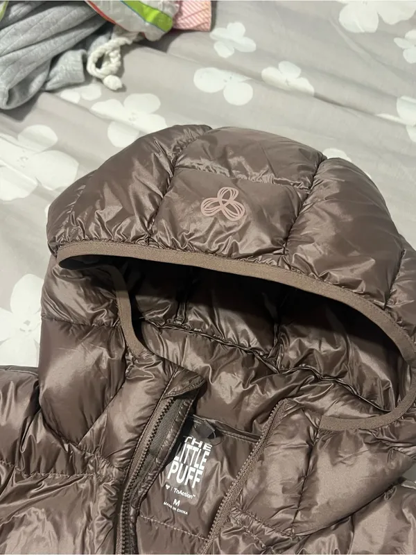 Aritzia Hooded Quilted Puffer Jacket in Taupe Brown - Image 4