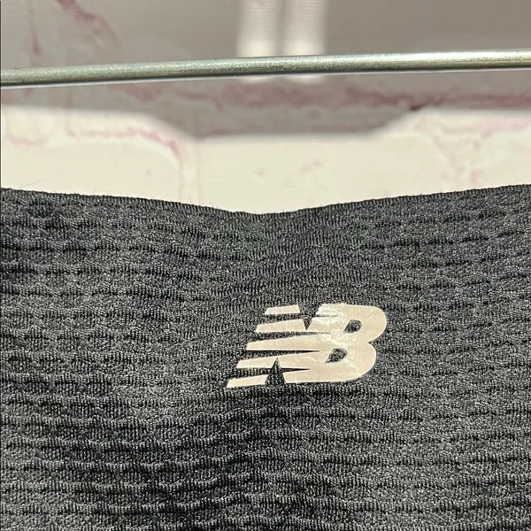 New Balance Black Wide Leg Cropped‎ Ankle Performance Pants Woman’s Size Medium - Image 3