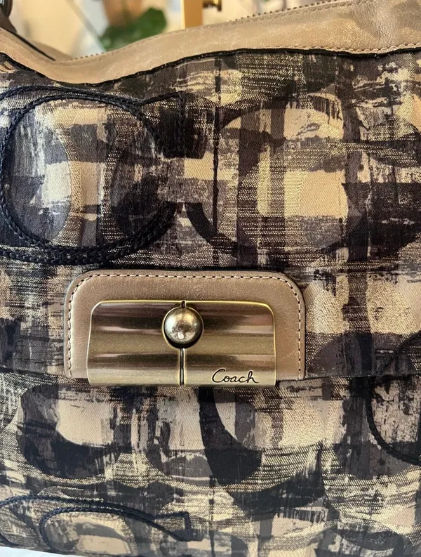 Coach shoulder bag - Image 3