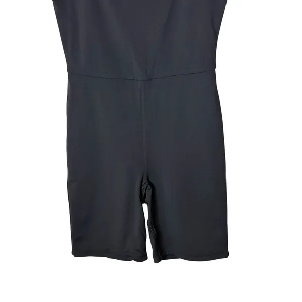 Aritzia Babaton Square Neck Biker Short Romper Women Medium Black Bodysuit - Image 7