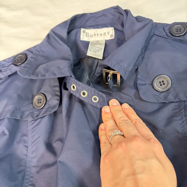 Buttons VTG Womens navy short double breasted trench coat. water resistant. Size M. - Image 3