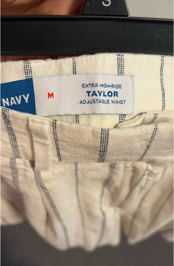 Old navy extra high rise Taylor linen shorts - Image 2