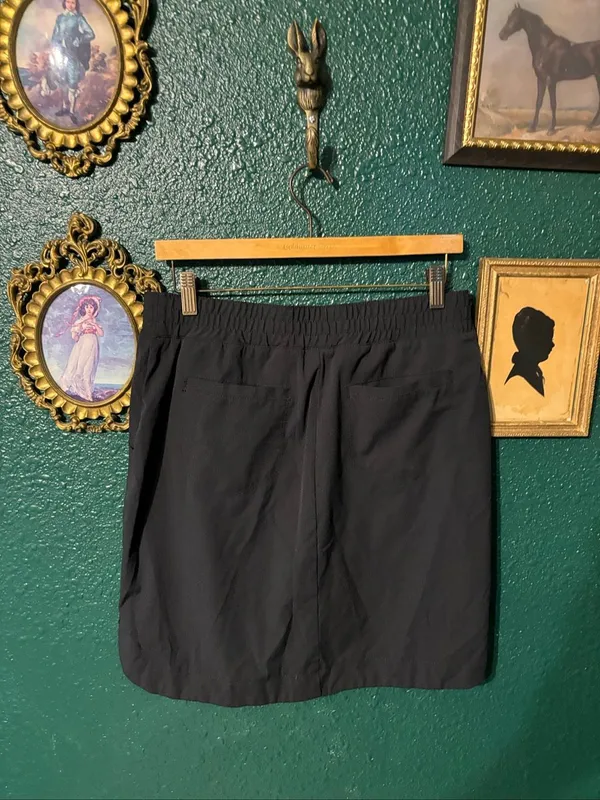 Duluth Trading Co. Black Skort Size 8 - Image 2