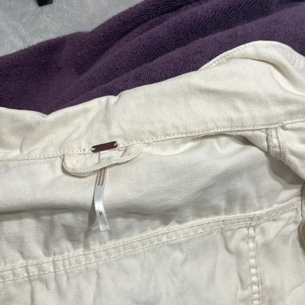 Free People White Distressed Cropped Jacket - Image 8