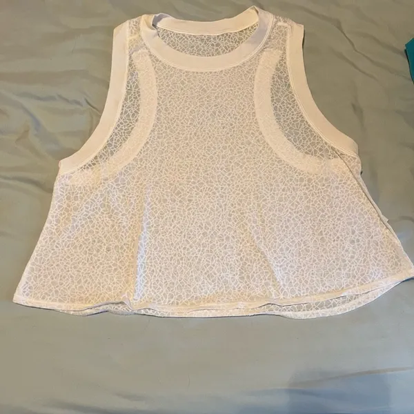 Lululemon Lightweight Sleeveless Crop Top - Image 2