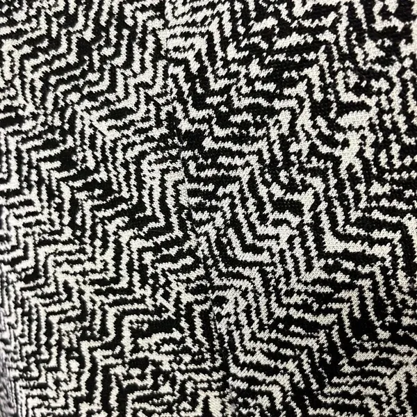 Banana Republic Sleeveless Black and White Abstract Pullover Shell- Large - Image 7