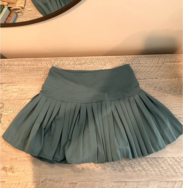 Goldhinge Blue Pleated Skirt - Image 2