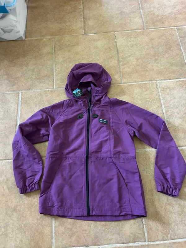 LL Bean hooded windbreaker raincoat - Image 2