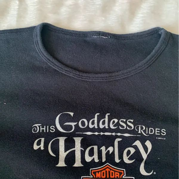 Harley-Davidson women's small goddess short sleeve crop Tee in Black with Logo - Image 4