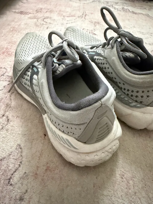 Brooks Running Shoes - Image 2