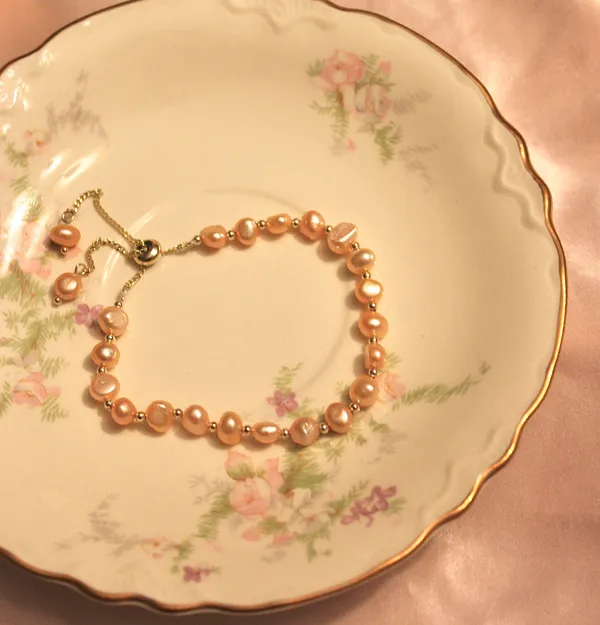 Pink freshwater pearl adjustable slider bracelet - Image 4