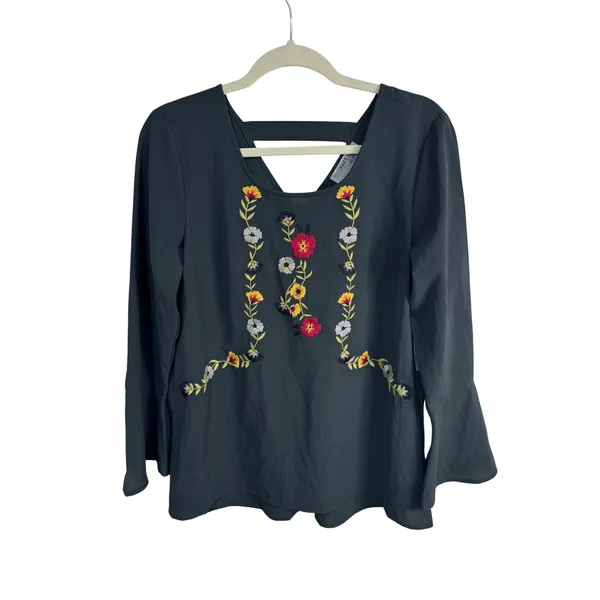 Ruff Hewn Grey Embroidered Floral Boho Blouse‎ Bell Sleeve Women's M New - Image 9