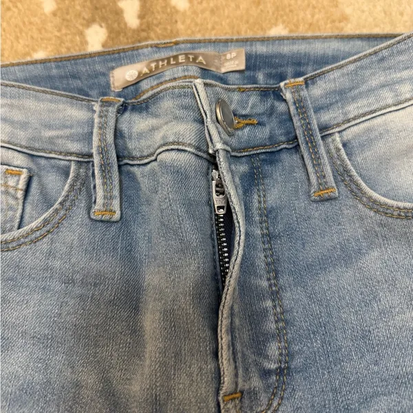 Athleta Sculptek light wash jeans women’s size 8P - Image 5
