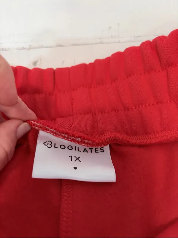 Blogilates Marshmallow Dolphin Red Drawstring Women’s Shorts Sz 1X NWT - Image 5