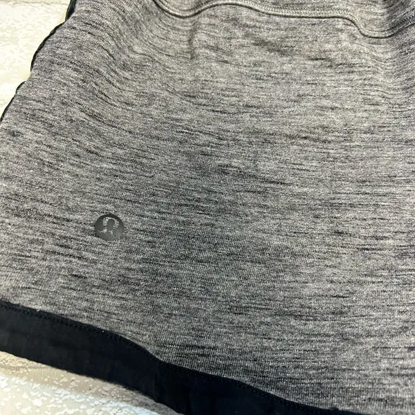 Lululemon Cool and Collected Women's Active Shorts Size 6 - Image 7