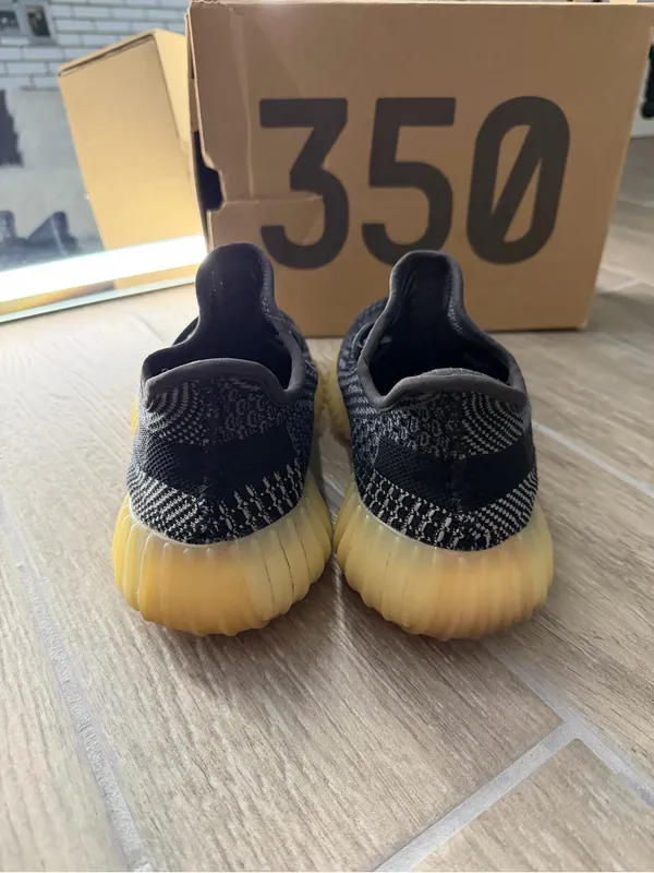 Adidas Yeezy Boost 350 V2 'Carbon' - Image 2