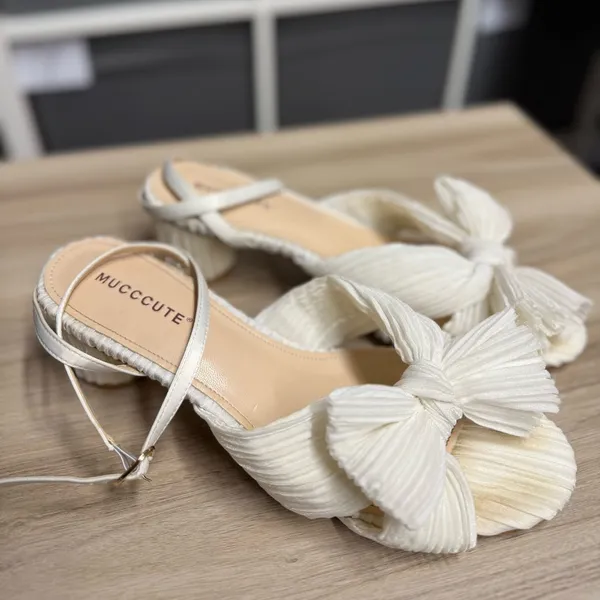 Mucccute Pleated Bow Block Heel Sandals White Size 9.5 - Image 3