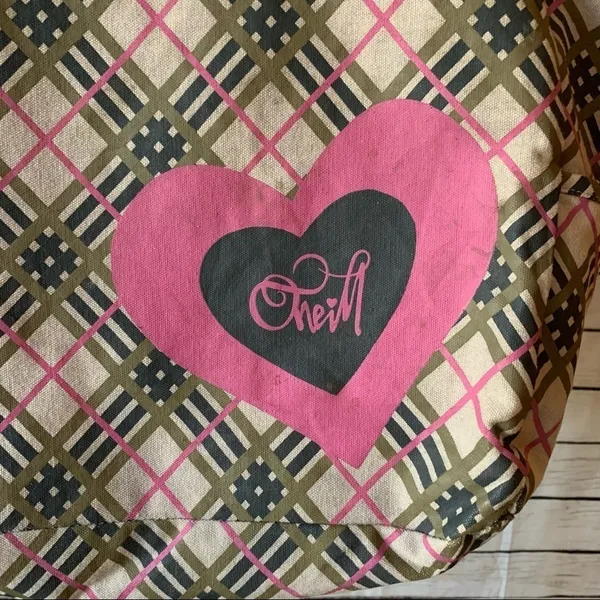 O’NEILL Pink And Gray Plaid Travel/Beach Tote - Image 3