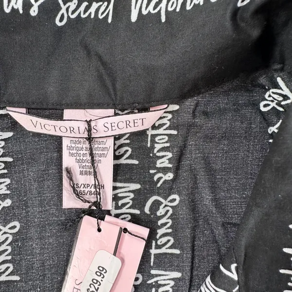 Victoria's Secret Button Up Pajama Top Women's X-Small Black/White Script New - Image 2