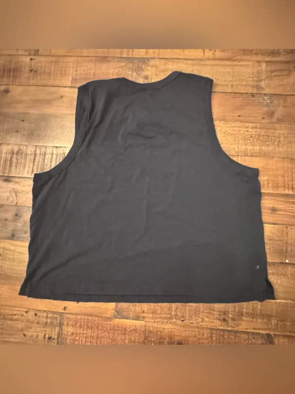 LULU🍋 Classic Fit Sleeveless Tank Top - Image 3