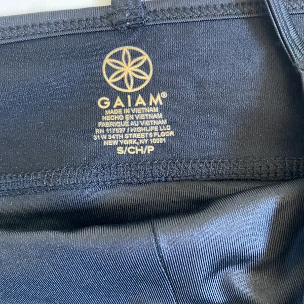 Gaiam Womens Black‎ Longline Mesh V-Neck T-Back Sports Bra WD0018EM Size Small - Image 3
