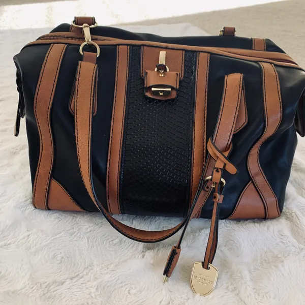 London Fog Authentic Satchel - Image 3