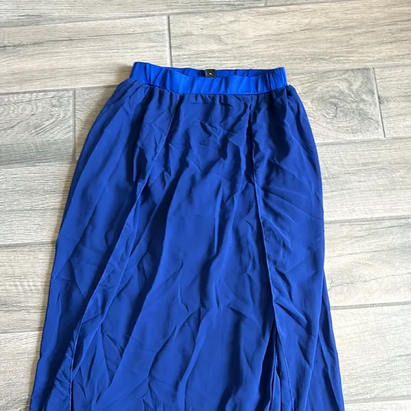 SHEIN maxi sheer blue skirt with shorts underneath - Image 2