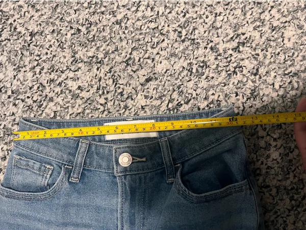 Hollister High Rise Straight Jeans, Size 000R/23 - Image 7