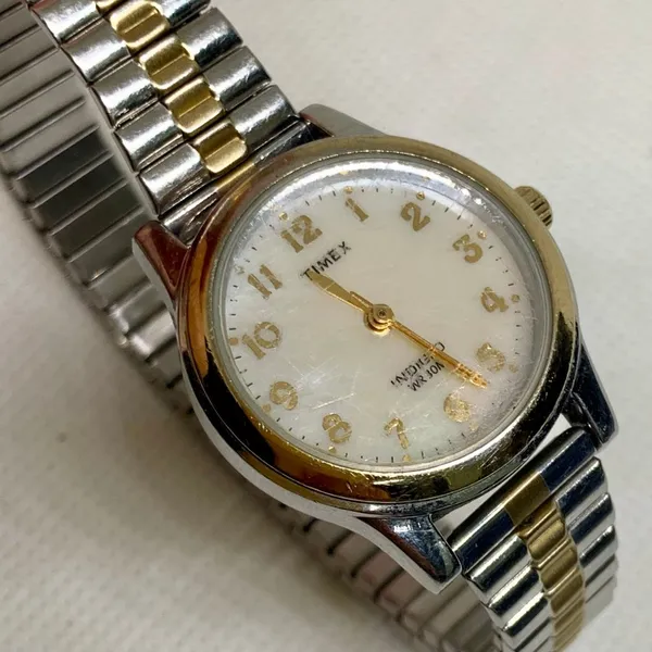 Timex indiglo women’s watch silver gold tone mother of pearl dial 25mm running - Image 4