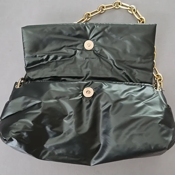 Anthropologie Metallic Puff Shoulder Bag In Green With a Gold Chain - Image 5