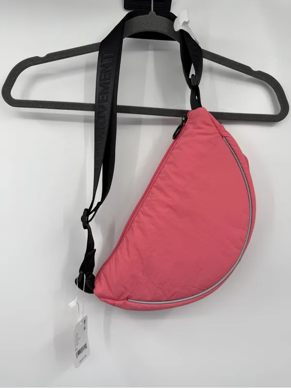 FP Movement Bulls Eye Sling Bag Coral Reflective Crossbody Belt Bag NWT - Image 3