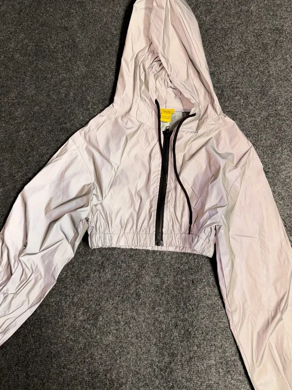 Daisy Gray Reflective Cropped Jacket - Image 2