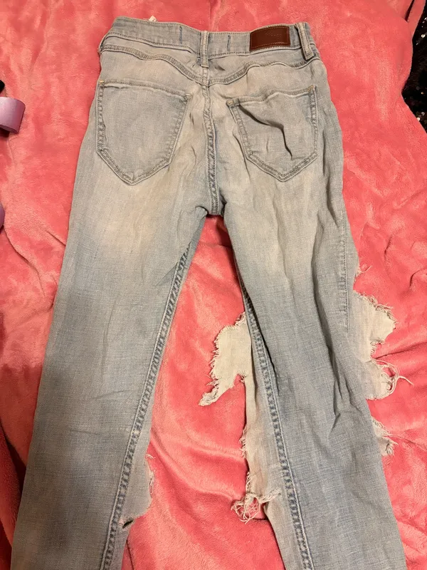 Hollister Jeans Skinny Ripped - Image 3