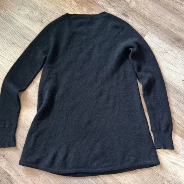 Claudia‎ Nichole Women's Cashmere Knit Long Sleeve Pullover Sweater Black Small - Image 3