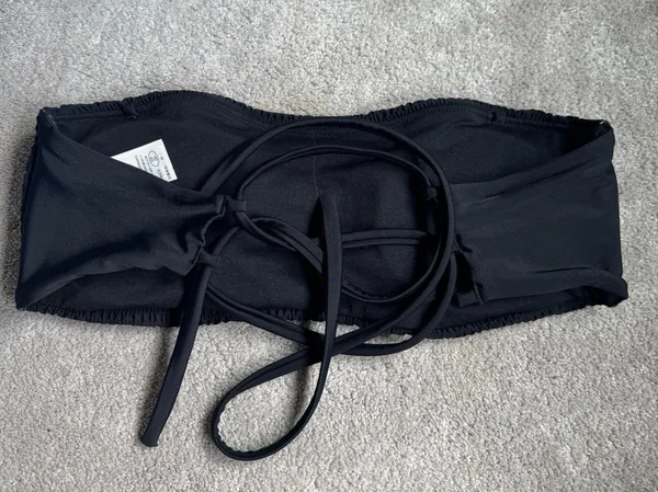 Hollister Strapless Bathing Suit Top Black - Image 2