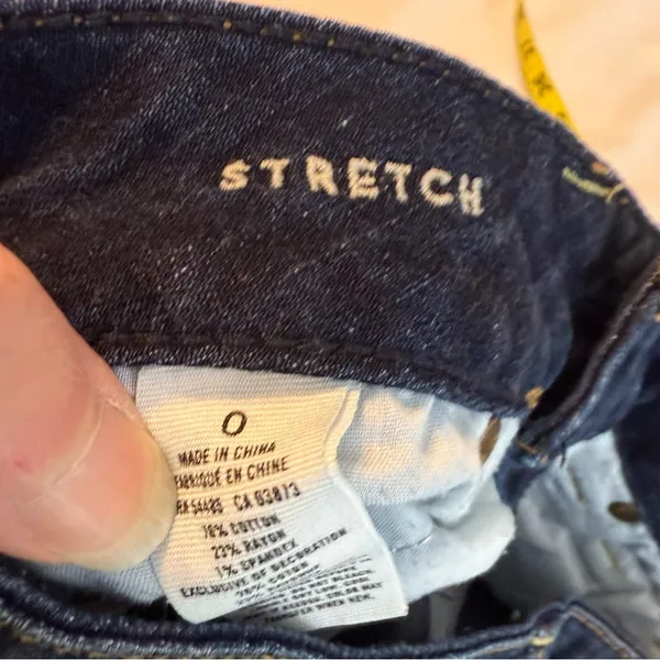 American Eagle Stretch Cut Off Denim Jean Shorts Size 0 inseam 4” Rise 6” - Image 6