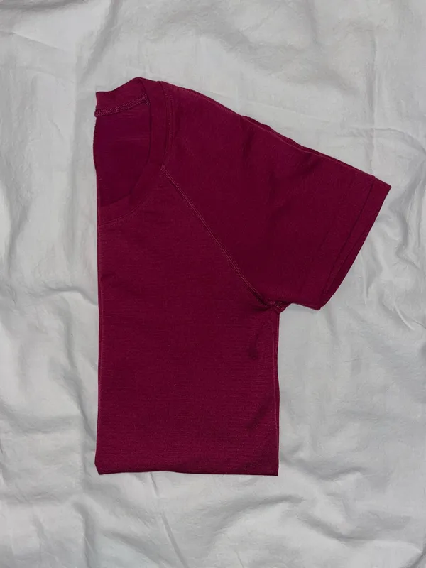 Lululemon Swiftly Tech Short Sleeve 2.0 - Image 4