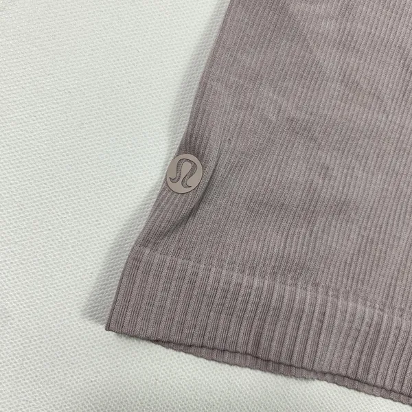 Lululemon Tank Top Womens 8 Medium Purple Ribbed Shelf Bra Racerback Yoga - Image 2