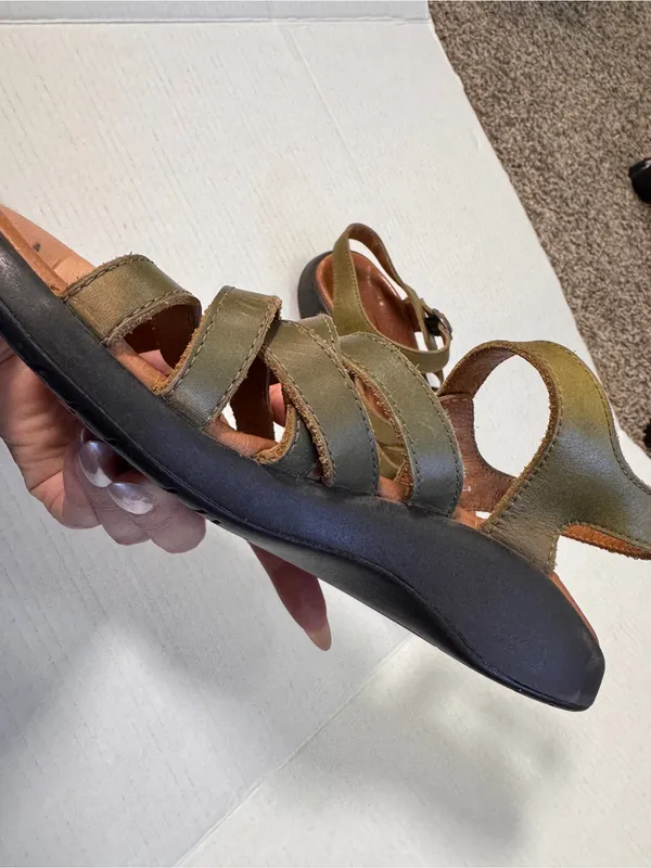 Chacos Green Leather Strappy Outdoorsy Sandals Womens 7 Comfort Hiking - Image 2