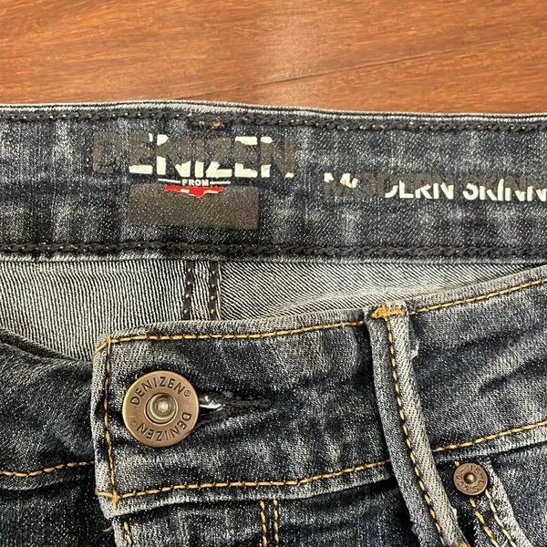 Denizen Levi modern skinny blue jeans Size 6 - Image 2