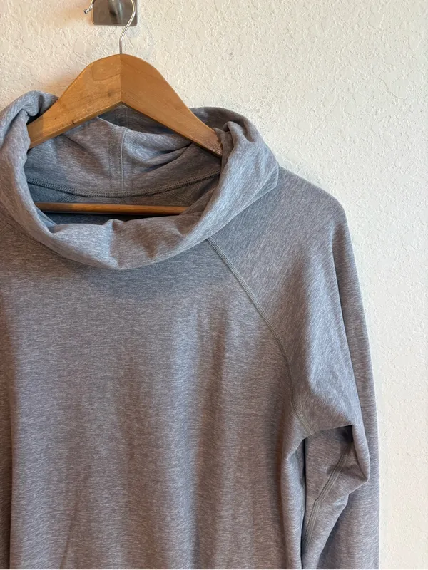 Lululemon Make A Move Long Sleeve Cowl Neck Top Womens Size 8 Gray Rulu Fabric - Image 2