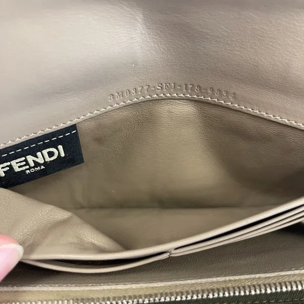 FENDI Peekaboo Leather Continental Wallet w/Turnlock - Greige - Preowned - Image 4