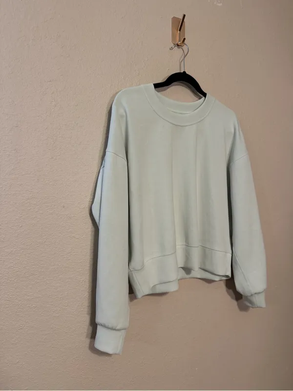 Lululemon Perfectly Oversized Cropped Crew Softstreme Size 6 - Image 4