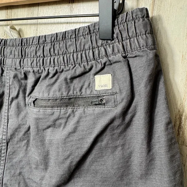 Vuori Ripstop Dark Gray Charcoal Organic Cotton‎ Shorts Raw Hem Womens M - Image 4