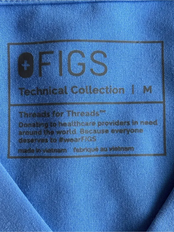 FIGS x Mediclo Mixed Scrub Set Ceil Blue Medium Leon Top Small Cargo Pants - Image 3