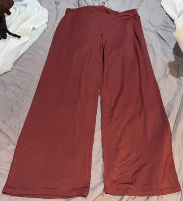 Skims Sleep Pants 'Oxblood' Limited Edition - Image 4