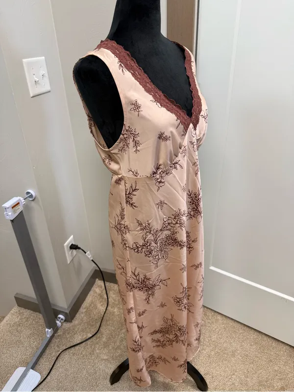 Old Navy Satin Floral Slip Dress Lace Coquette Lingerie Style‎ Long Babydoll S - Image 3