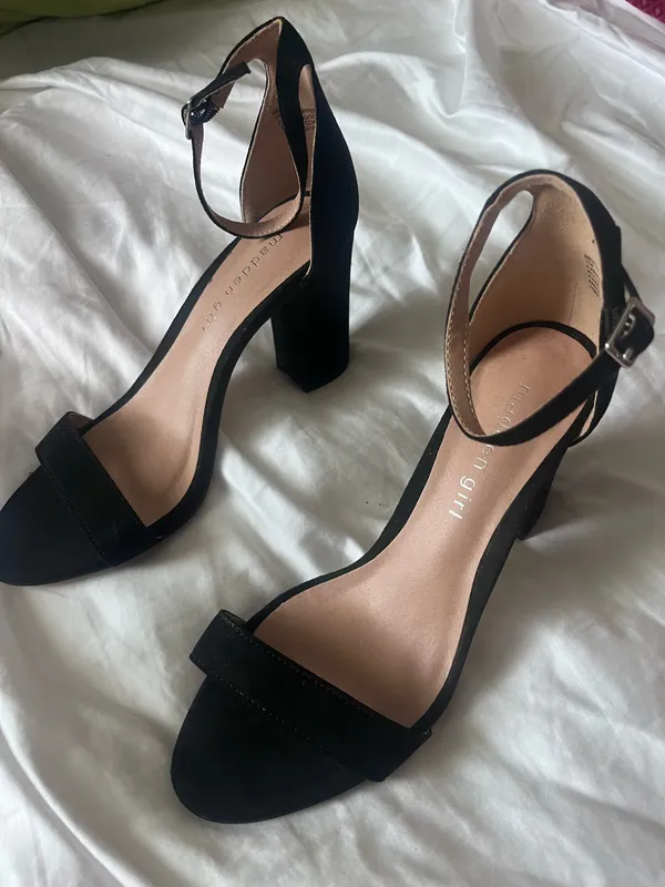 Madden Girl Black Heels - Image 3